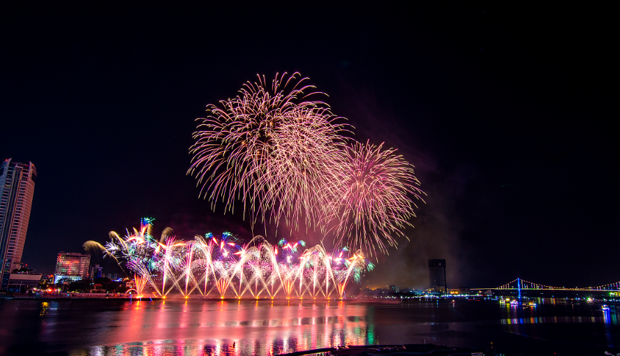 璀璨煙花，浪漫峴港：一場不容錯過的夏日夢幻之旅